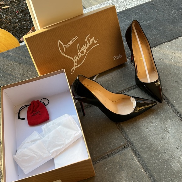 Christian Louboutin - Picture 2 of 2